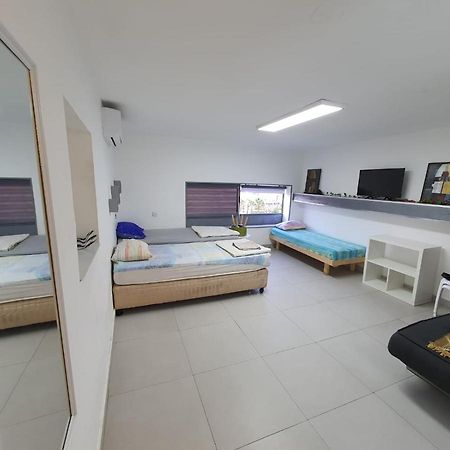エイラートDolphin Apartアパートメント エクステリア 写真